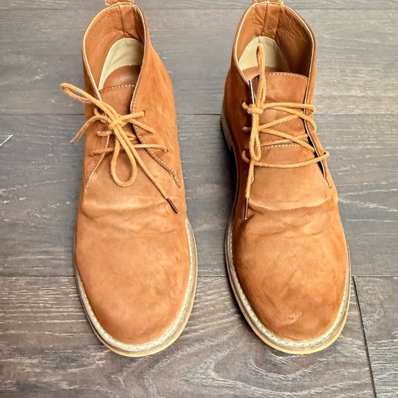 Men's Tan Suede Chukka Boots - Picture 2 of 5